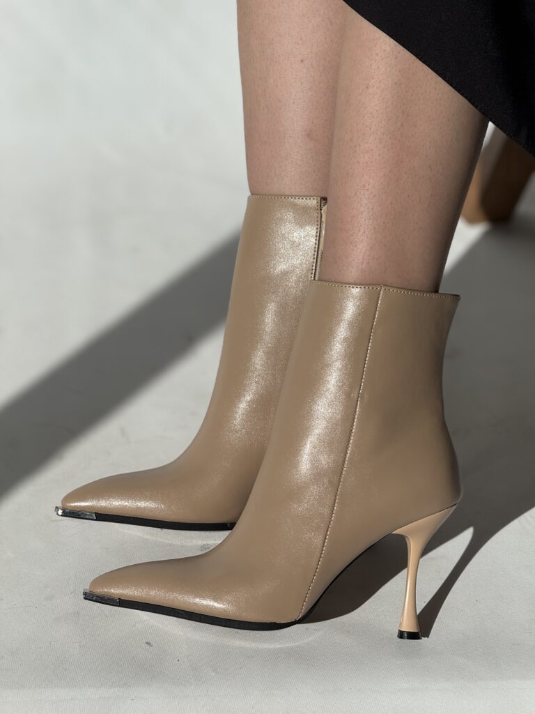 نیم بوت کاپدار کرم