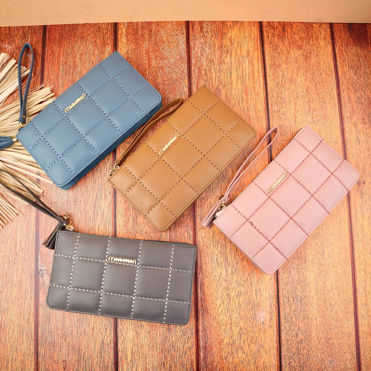 code-18-38-prada-single-zip-wallet (1) کیف پول تک زیپ پرادا 18_38 - تصویر 1