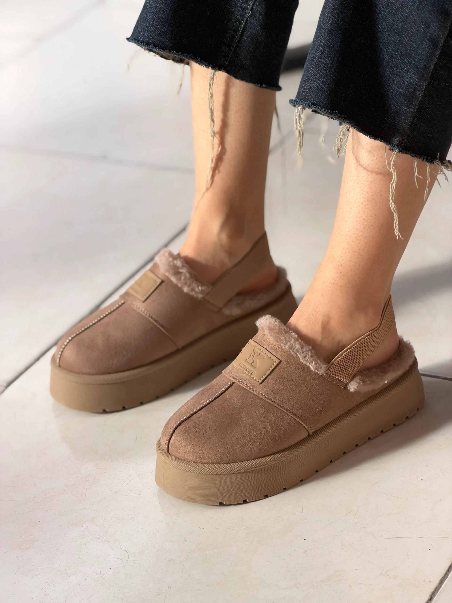 code-m13675-k-shoes-womens-slippers- (7) اسلیپر M13657 - تصویر 1