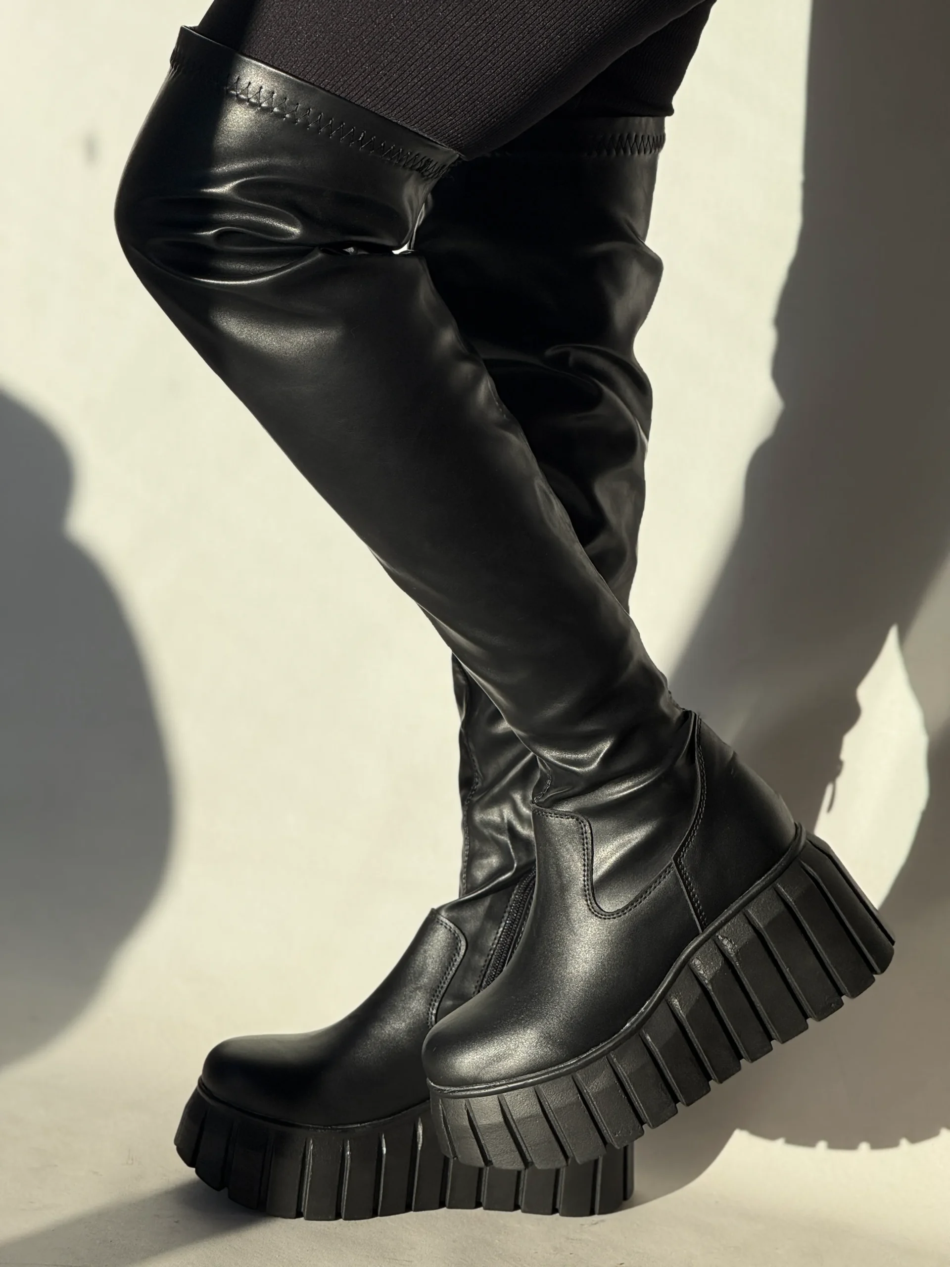 high-shaft-sock-boots-with-10cm-wedge-heels (4) بوت بلند لژ ده سانت - تصویر 1